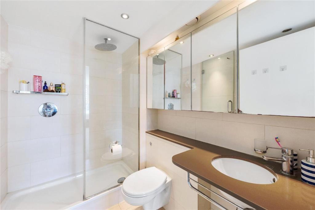 Two Bedroom Apartment - London Excel Stays Esterno foto