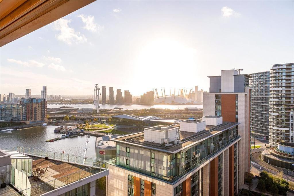 Two Bedroom Apartment - London Excel Stays Esterno foto