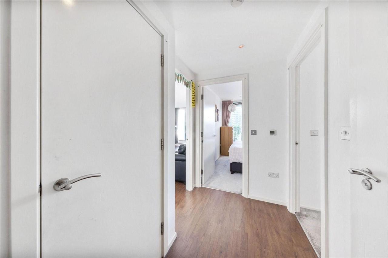 Two Bedroom Apartment - London Excel Stays Esterno foto